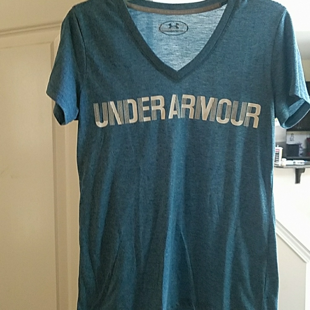 Under Armour tee